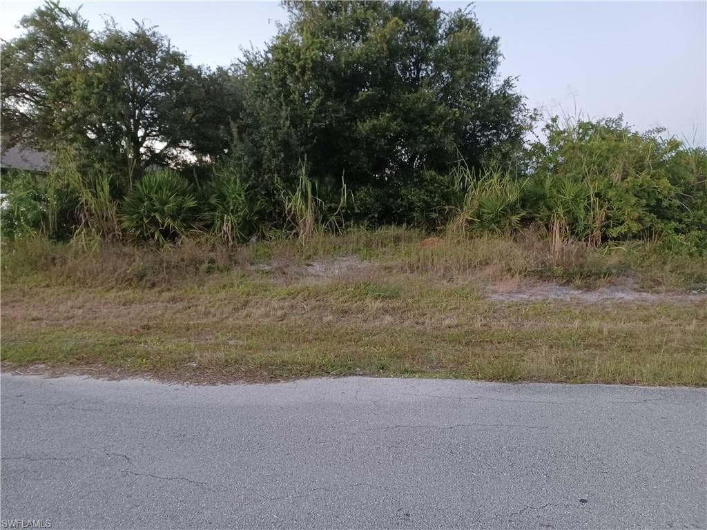 2806 7th ST W LEHIGH ACRES, FL 33971