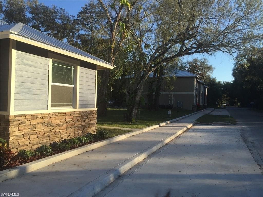 279 N Missouri ST 102 LABELLE, FL 33905