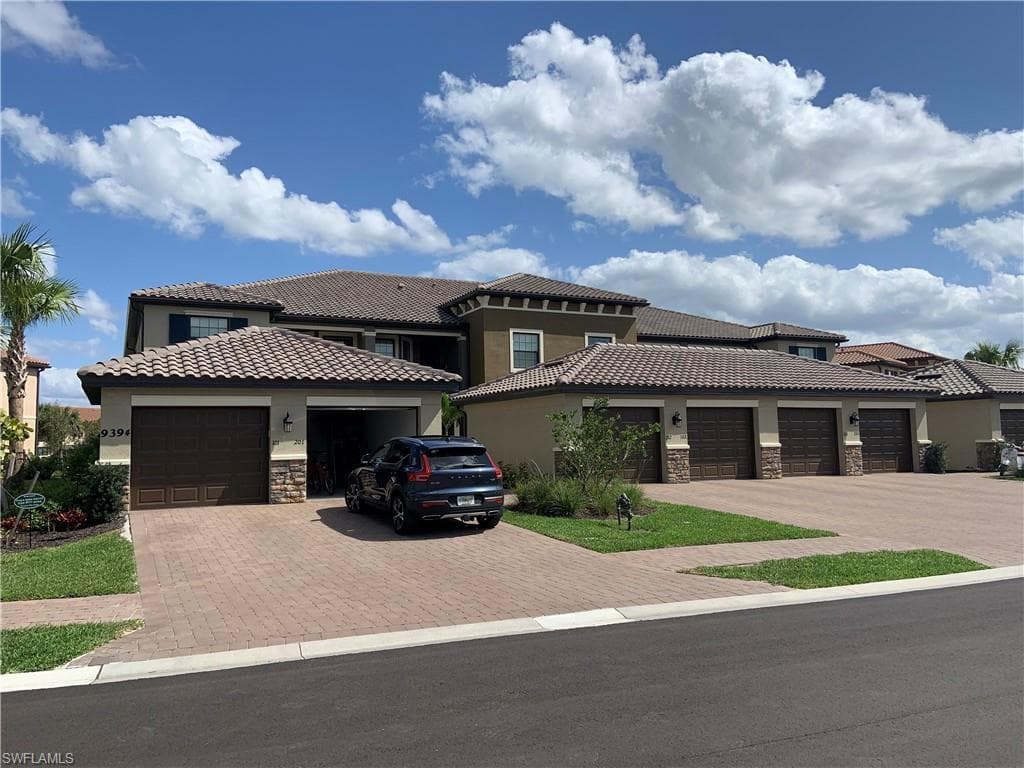 9394 Pocida CT 101 NAPLES, FL 34119