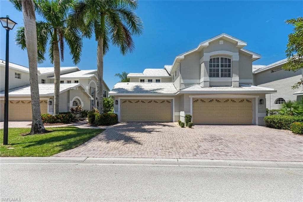 6075 Pinnacle LN 1101 NAPLES, FL 34110