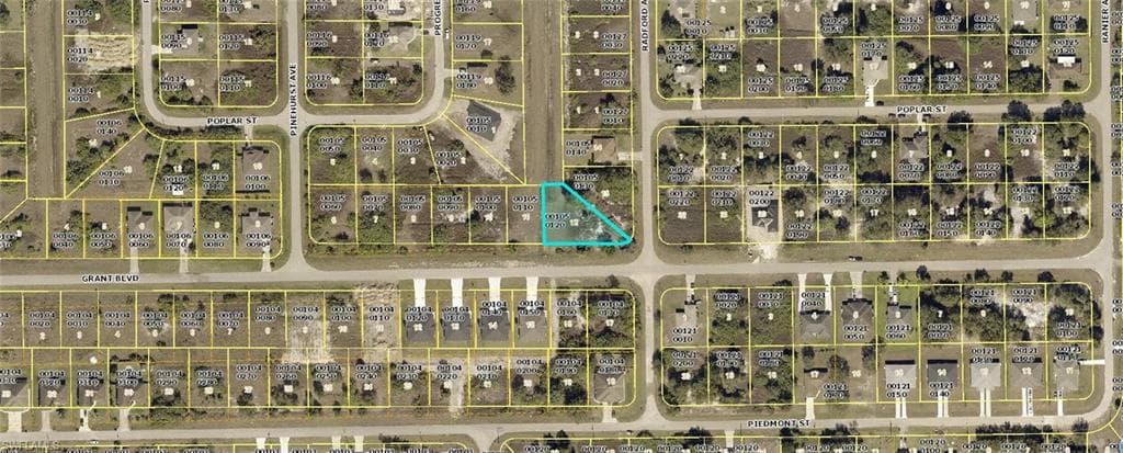 461 Grant BLVD LEHIGH ACRES, FL 33974