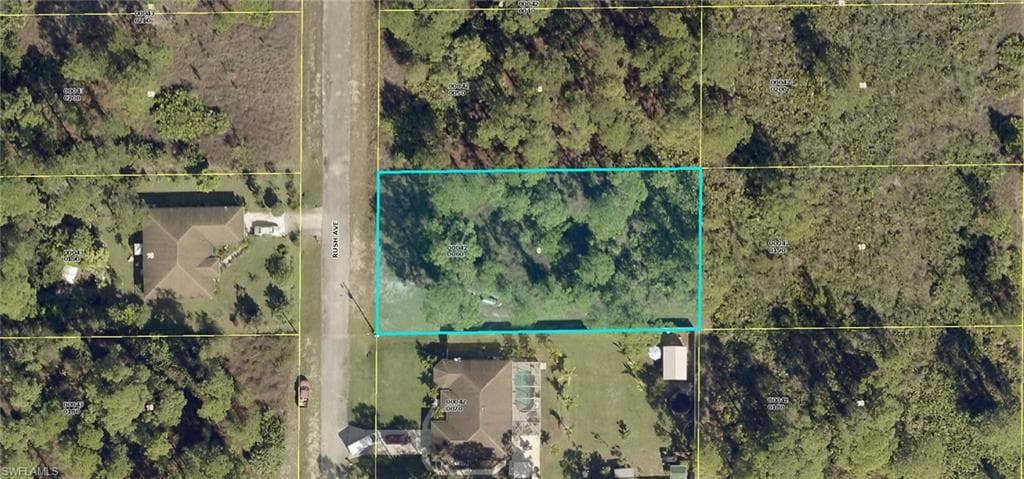 1512 Rush AVE LEHIGH ACRES, FL 33972