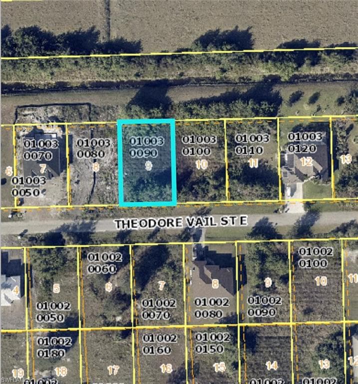 543 Theodore Vail ST E LEHIGH ACRES, FL 33974