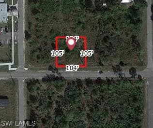 2403 E 10th ST LEHIGH ACRES, FL 33936