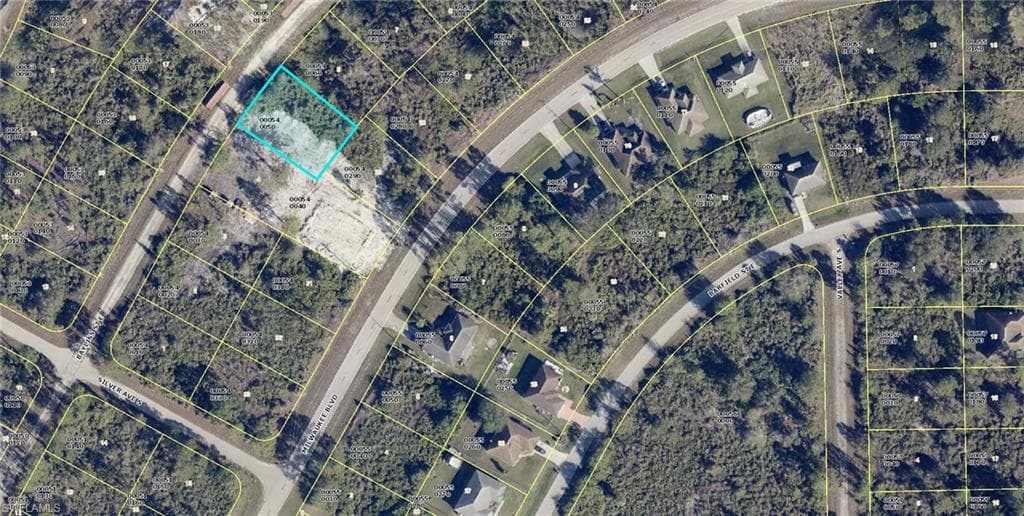 1142 BAYLISS ST E LEHIGH ACRES, FL 33974