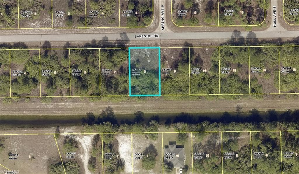 964 Lakeside DR LEHIGH ACRES, FL 33974