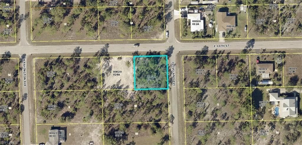 1406 E 10th ST LEHIGH ACRES, FL 33972