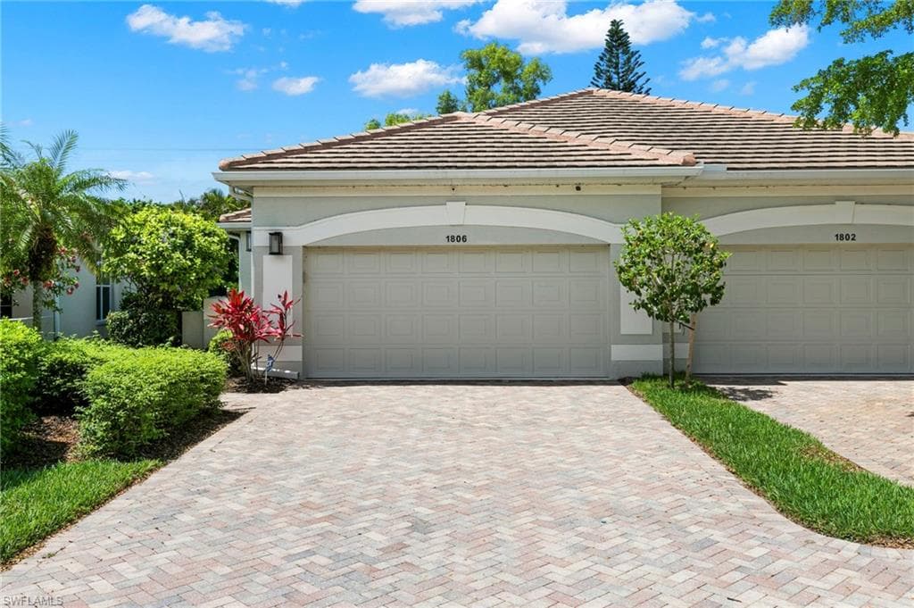 1806 Leamington LN NAPLES, FL 34109