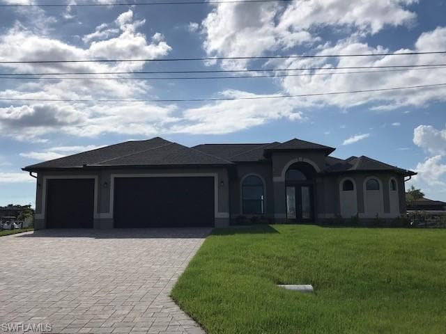 1504 S Gator CIR CAPE CORAL, FL 33909