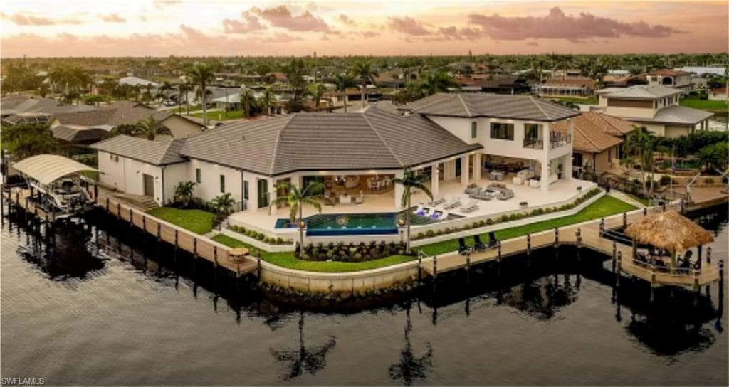 1967 SE 36th TER CAPE CORAL, FL 33904