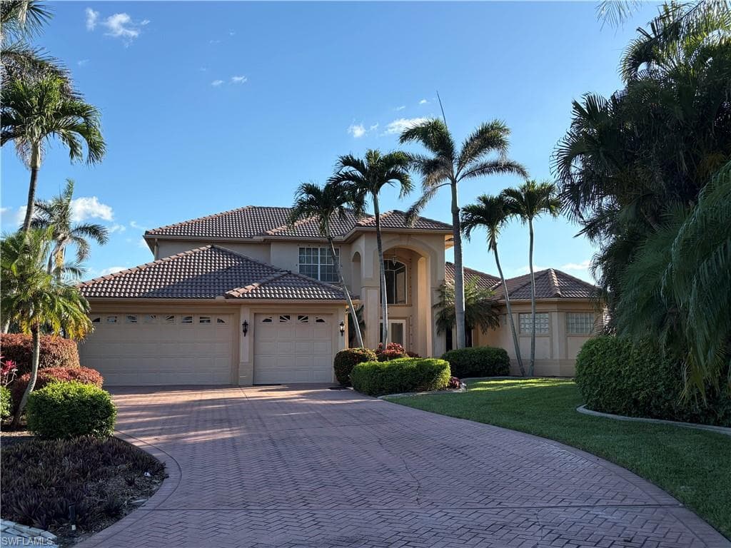 5610 Lancelot LN CAPE CORAL, FL 33914