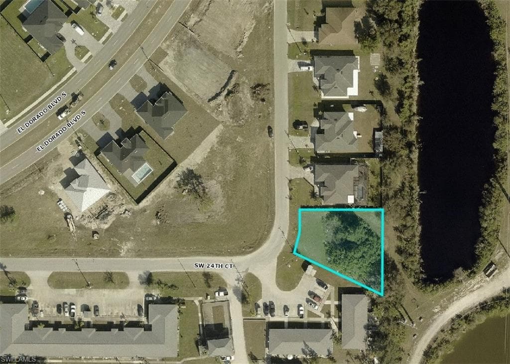 371 SW 24th CT CAPE CORAL, FL 33991