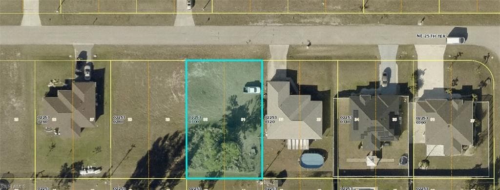 2120 25th TER CAPE CORAL, FL 33909