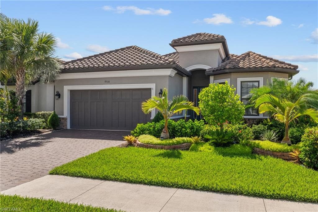 9516 Montelanico LOOP NAPLES, FL 34119