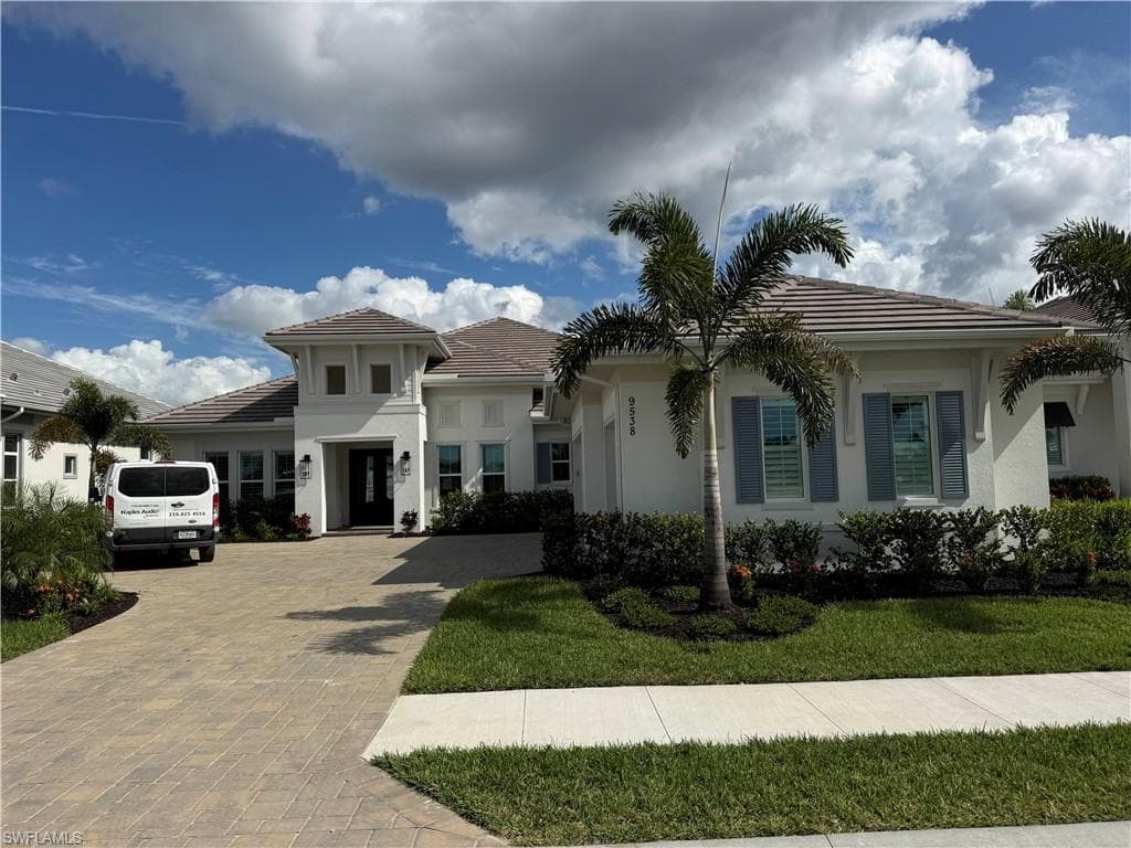 9538 Moonflower LN NAPLES, FL 34114