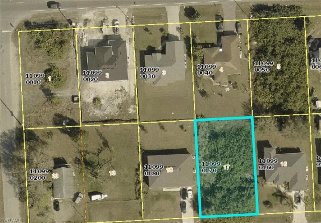 3212 24th ST SW LEHIGH ACRES, FL 33976