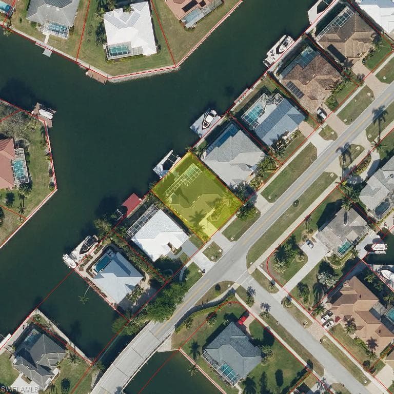 541 Hernando DR MARCO ISLAND, FL 34145