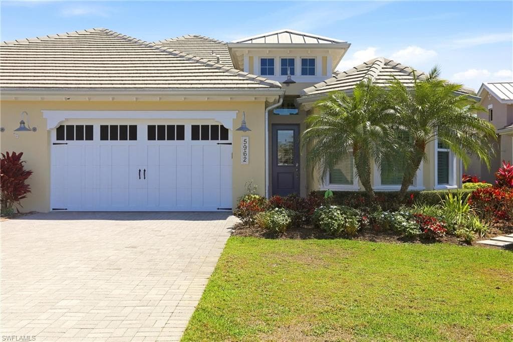 5962 Haiti DR NAPLES, FL 34113