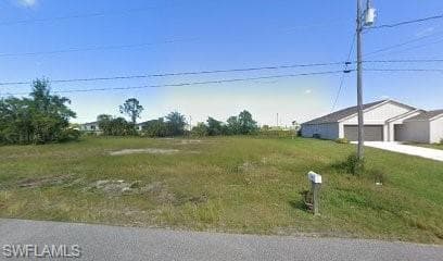 911 32nd TER CAPE CORAL, FL 33909