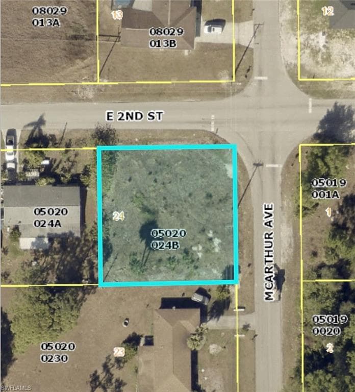 2706 E 2nd ST LEHIGH ACRES, FL 33936